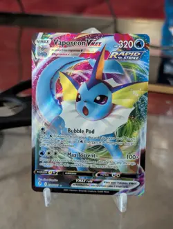 Pokemon TCG Vaporeon VMAX Holo Ultra Rare Card Evolving Skies 30/203 - Image 2