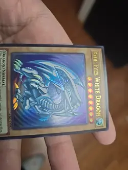 Blue-Eyes White Dragon LCKC-EN001 Super Rare Unlimited LP Yugioh Card - Image 3