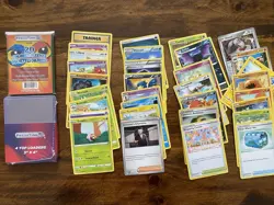 Pokemon Lot 332 Pokemon Cards With 4 Top Loaders & 20 Sleeves + BATTLE DECK - Image 5