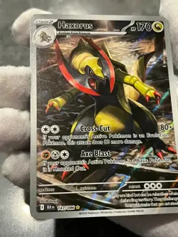 Pokemon TCG Haxorus 147/086 Black Bolt Illustration Rare Holo NM/LP - Image 4