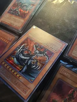 Yu-Gi-Oh TCG: Prismatic Secret Rare Red-Eyes Black Metal Dragon FMR-001 - Image 4