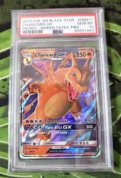 PSA 10 / Hidden Fates Promo / Charizard GX SM211 - Pokemon TCG - Image 2