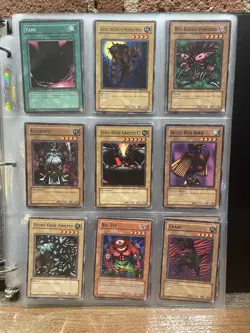 Yu-Gi-Oh! Multiple Sets Vintage 135 Card Lot (DDS, MRD, MRL, LOB, PSV, SDK, SDY) - Image 3