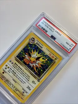 1999 POKEMON JUNGLE #4/64 JOLTEON-HOLO PSA 8 - Image 2
