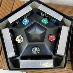 Magic The Gathering Game Night Free-For-All 2022 Starter Set 5 Decks & Dice - Image 4