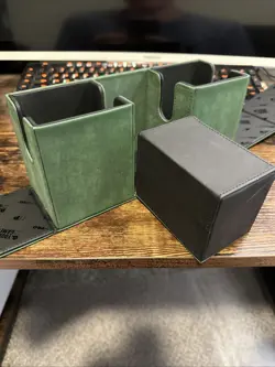 Used Ultra Pro Suede Collection Alcove Vault Deck Box Emerald Green Edition - Image 3