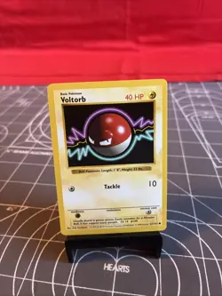 Vintage 1999 Pokemon Shadowless Voltorb 67/102 Card NM - Image 1