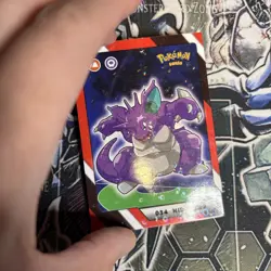 2025 Pokemon Kanto Full House - Circles Holo Common - Nidoking #034 - Image 2
