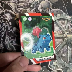 2025 Pokemon Kanto Full House - Circles Holo Common - Ivysaur #002 - Image 2