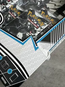 Pokemon TCG: Scarlet & Violet-Black Bolt Binder Collection DAMAGED BOX - Image 3