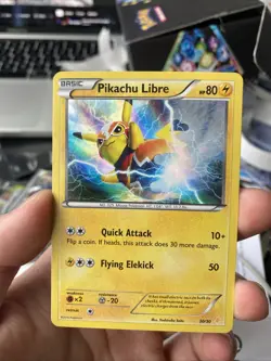 Pikachu Libre (30 - Holo) 30/30 XY Trainer Kit: Pikachu Libre & Suicune Holo - Image 1