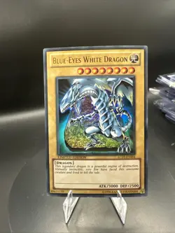 Yu-Gi-Oh! TCG Blue-Eyes White Dragon - Image 1