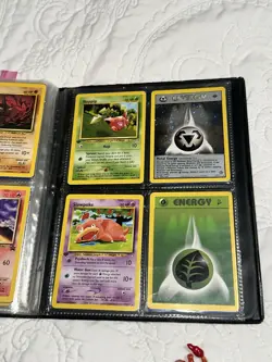 1999 Pokemon Veg Original Folder Binder 4 Pocket ,125 Cards ,Miniatures, Book - Image 5