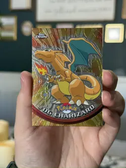 Topps Chrome Pokemon Charizard #06 - Image 1