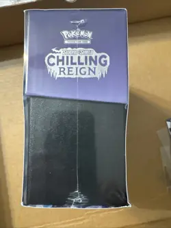Pokemon Sword & Shield Chilling Reign Elite Trainer Box *SEALED* - Image 3