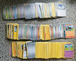 MASSIVE Pokemon TCG Lot 1100 Cards: Bulk, 600 Reverse Holo, Vintage, Rares+More - Image 3