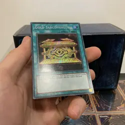Yugioh Gold Sarcophagus HISU-EN051 Secret Rare 1st Edition NM - Image 4
