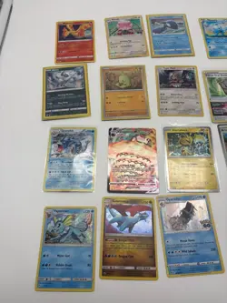 Pokemon Cards 19 Holos Lot - See pictures - Condition varies - Image 2
