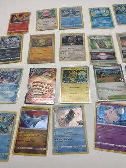Pokemon Cards 19 Holos Lot - See pictures - Condition varies - Image 3