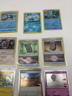 Pokemon Cards 19 Holos Lot - See pictures - Condition varies - Image 5