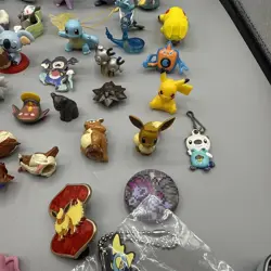 Huge Lot Vintage Pokemon Action Figures - Bandai, Tomy, Etc - Japanese - Image 5