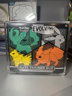 Pokemon TCG Sword & Shield Evolving Skies Elite Trainer Box - NO ACRYLLIC 820650808944 - Image 1