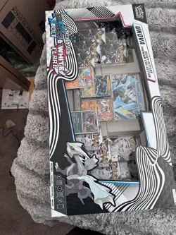 Pokemon TCG: Pokemon Unova Heavy Hitters Premium Collection (Costco Exclusive) - Image 1