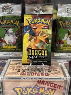 2018 POKEMON SUN & MOON DRAGON MAJESTY 3 BOOSTER PACKS W/ CASE - Image 3