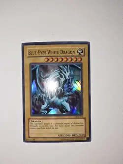 Blue-Eyes White Dragon SKE-001 Starter Deck: Kaiba Evolution Unlimited Edition - Image 1