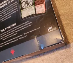 WOTC MTG - Universes Beyond: Warhammer 40,000 Tyranid Swarm Deck New Flawed Box - Image 3
