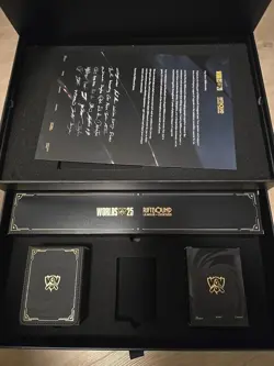 Riftbound Worlds 2025 Exclusive Playmat, Sleeves, Deck Box and Box. No Cards - Image 2