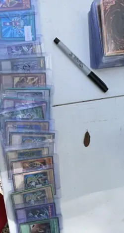 Yu-Gi-Oh! TCG Konami Mixed Card Lot Standard Size Card Stock - Image 1