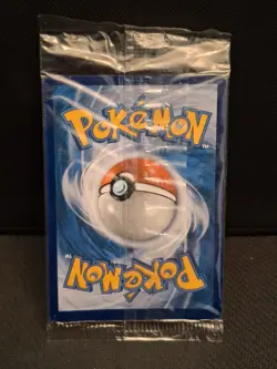 Pokemon Charmander Cosmos Holo #9/108 Toys R Us 2016 Sealed Stamped Evolutions - Image 3