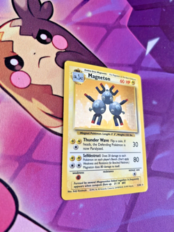 Magneton - 9/102 [Base Set] Pokemon TCG - Vintage - HOLO RARE - NM - Image 2