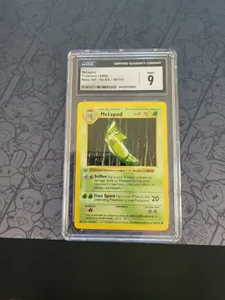 Pokemon: Kakuna #033/102 Shadowless 1st Edition Base Set 1999 - CGC 9 - E89 - Image 1
