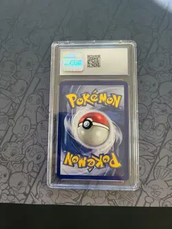 Pokemon: Kakuna #033/102 Shadowless 1st Edition Base Set 1999 - CGC 9 - E89 - Image 2