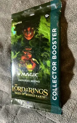 Magic The Lord of The Rings Tales of Middle Earth Sealed Collector Booster Pack 195166205021 - Image 2