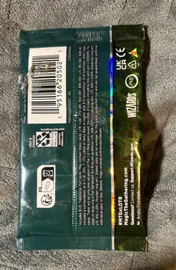 Magic The Lord of The Rings Tales of Middle Earth Sealed Collector Booster Pack 195166205021 - Image 3