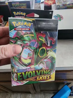 Sealed 3 Pack Evolving Skies Hanger Box Pokemon TCG Sword & Shield booster 820650851551 - Image 1