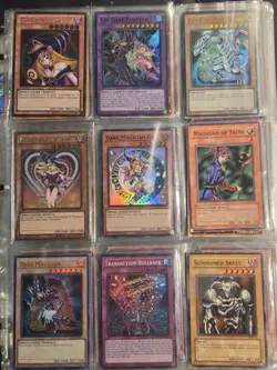 Vintage 1st ed Pokemon /1st ed Yugioh / Sports. Over near 1000 cards. - Image 5