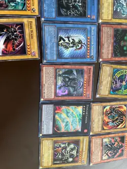 YuGiOh 16 Card Lot Blue-Eyes SDK UR Dark Magician SDY UR Summoned Skull Secret + - Image 3