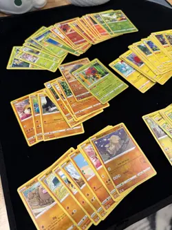 Pokemon Cards Lot - 227 Cards - 2020-2021 Bulk Collection - Image 2