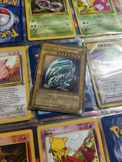 Blue-Eyes White Dragon SDK-001 Starter Deck: Kaiba Unlimited (Heavily Played) - Image 1
