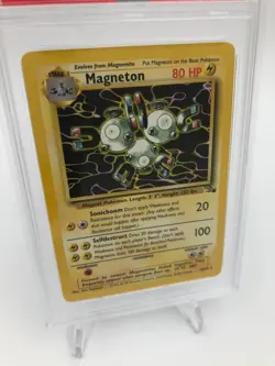 1999 POKEMON FOSSIL Trading Card MAGNETON #26/62 slab graded PSA NM 7 - Image 2