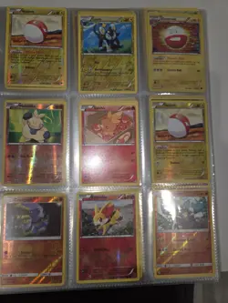 Pokemon Mid Era Binder Collection With 500+ Cards. Some Holos. LP-DMG - Image 4