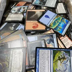Unsorted Magic: The Gathering TCG and CCG Trading Cards (2000 Plus Cards) - Image 4
