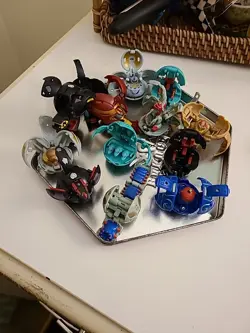 Bakugan Battle Brawlers Tin With 13 Collectible Figures Cards Included! - Image 4