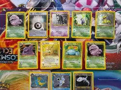 Vintage Pokemon Card Lot WOTC Holo Fire Blastoise Dragonite Venusaur - Image 3
