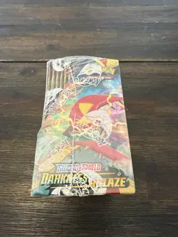 Pokemon TCG Sword & Shield Darkness Ablaze English Booster Box - Image 4