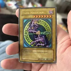 Yu-Gi-Oh! Dark Magician SDY-006 Starter Deck: Yugi Unlimited Ultra Rare ERROR - Image 1